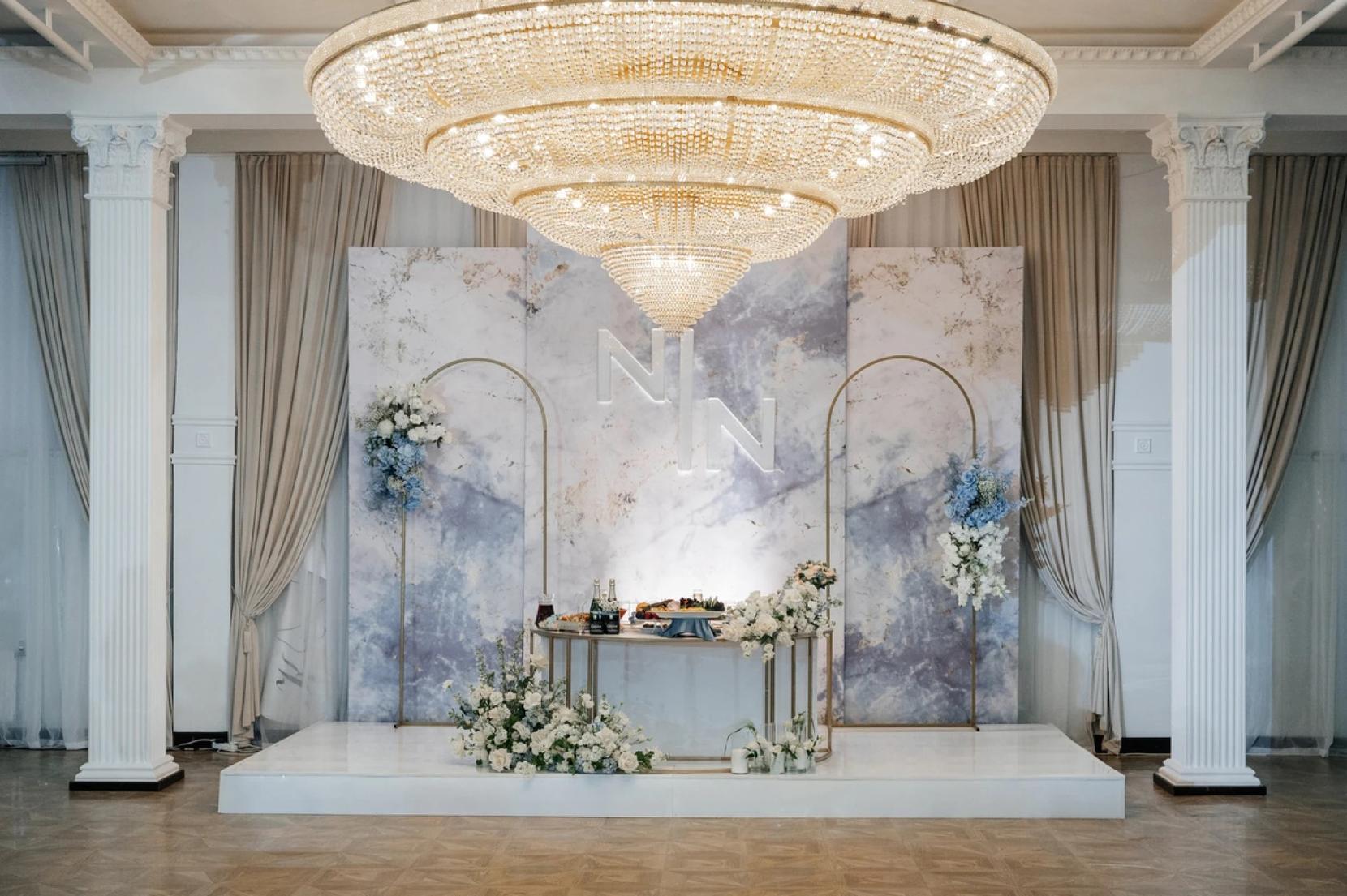 Суриковъ Холл